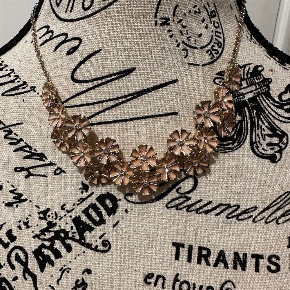 Vintage Style Rose Gold Plated Floral Statement Necklace Adjustable Length